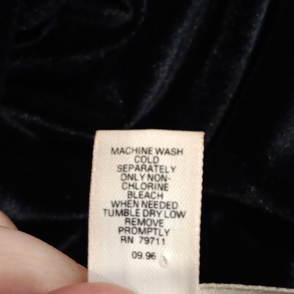 Velvet Mini - Picture 7 of 7